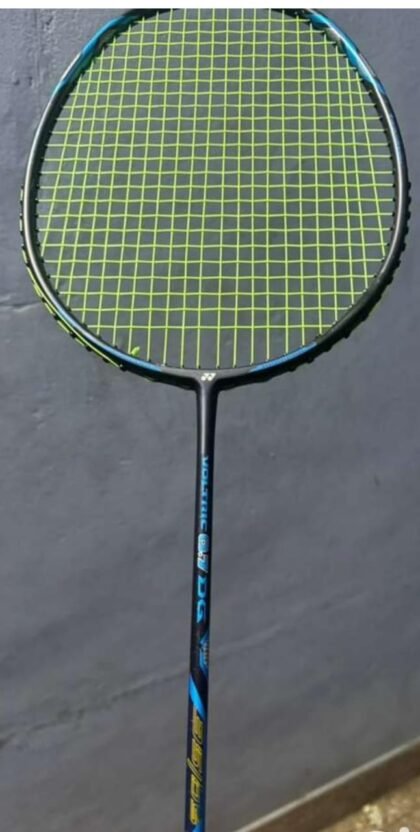 Yonex voltric force 2 badminton racket